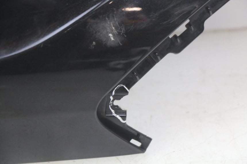 photo de FLANC ARRIERE DROIT PEUGEOT CITYSTAR 125 (2011 - 2017) - Détails caractéristiques