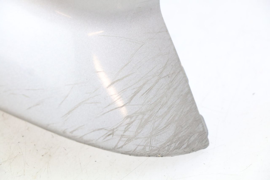 photo de FLANC ARRIERE DROIT PEUGEOT ELYSEO 125 (1999 - 2004) - État de surface