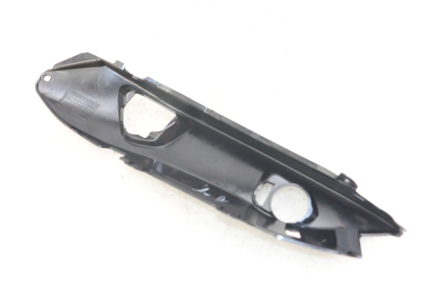 photo de FLANC ARRIERE DROIT KAWASAKI ER-6 ER6 N 650 (2012 - 2016) - Gros plan technique