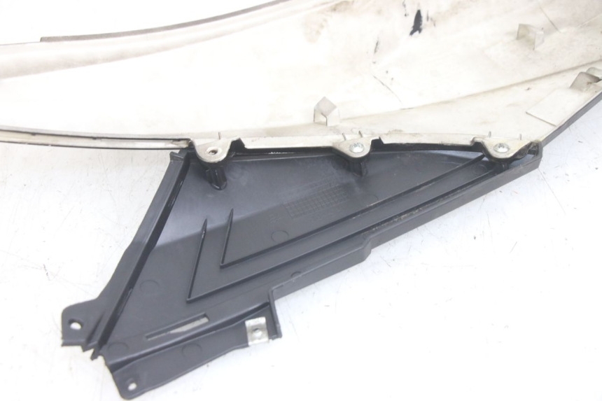 photo de FLANC ARRIERE DROIT JM MOTORS EVOLIS 4T 50 (2018 - 2022) - Gros plan technique