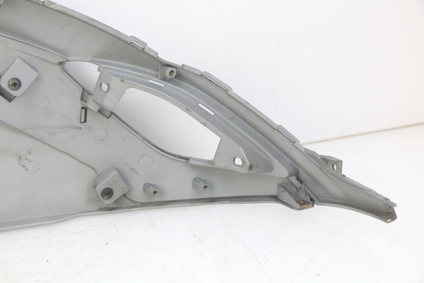 photo de FLANC ARRIERE DROIT SYM FIDDLE 3 III 125 (2014 - 2020) - Gros plan technique