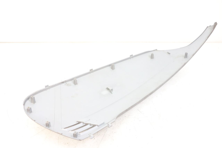 photo de FLANC ARRIERE DROIT SYM FIDDLE 3 III 125 (2014 - 2020) - Zoom état d’usage