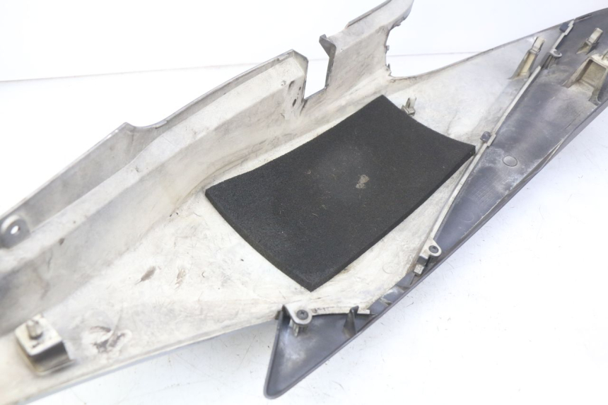 photo de FLANC ARRIERE DROIT HONDA FJS SILVERWING SILVER WING 400 (2009 - 2016) - Vue d’ensemble