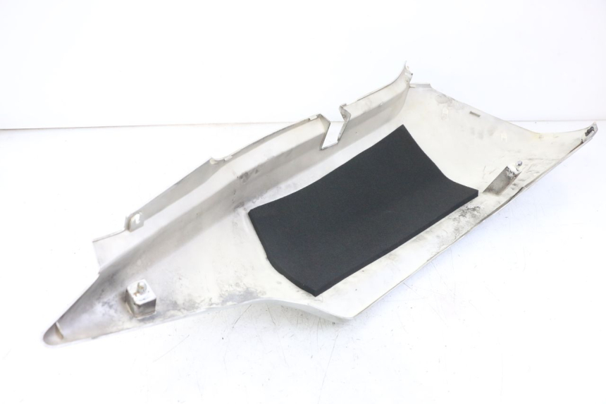 photo de FLANC ARRIERE DROIT HONDA FJS SILVERWING SILVER WING 600 (2001 - 2010) - État de surface