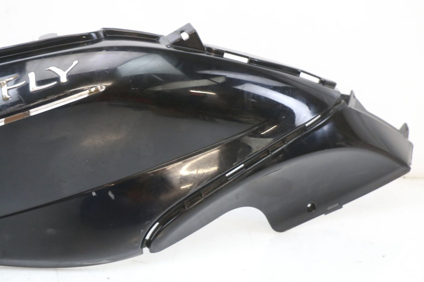 photo de FLANC ARRIERE DROIT PIAGGIO FLY 2T 50 (2004 - 2017) - Zoom état d’usage