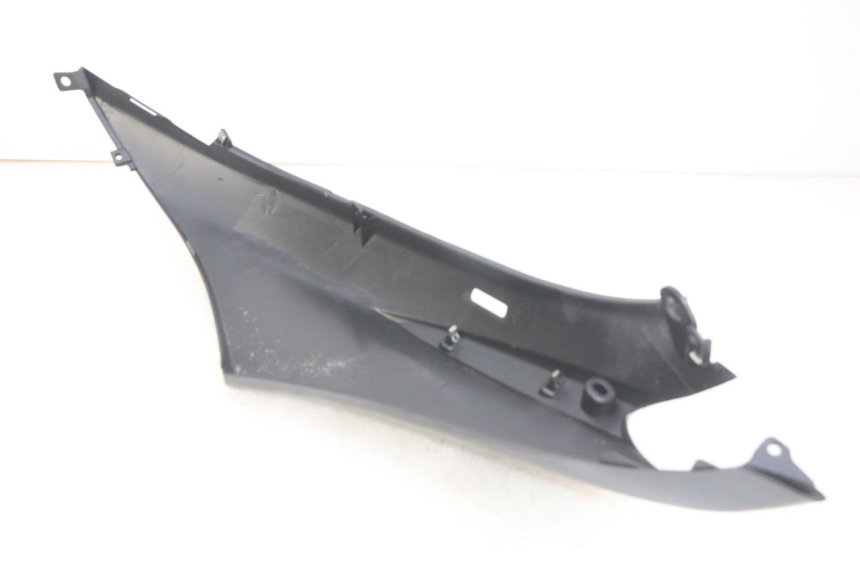 photo de FLANC ARRIERE DROIT PIAGGIO FLY 4T 50 (2013 - 2017) - Zoom état d’usage