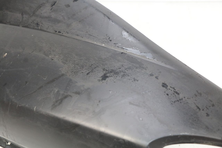 photo de FLANC ARRIERE DROIT PIAGGIO FLY 125 (2005 - 2012) - Gros plan technique