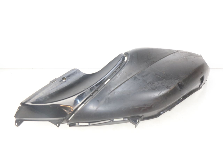 photo de FLANC ARRIERE DROIT PIAGGIO FLY 125 (2005 - 2012) - Points de fixation