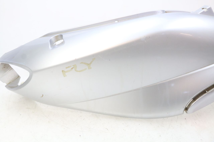 photo de FLANC ARRIERE DROIT PIAGGIO FLY 100 (2006 - 2010) - Détail de la pièce