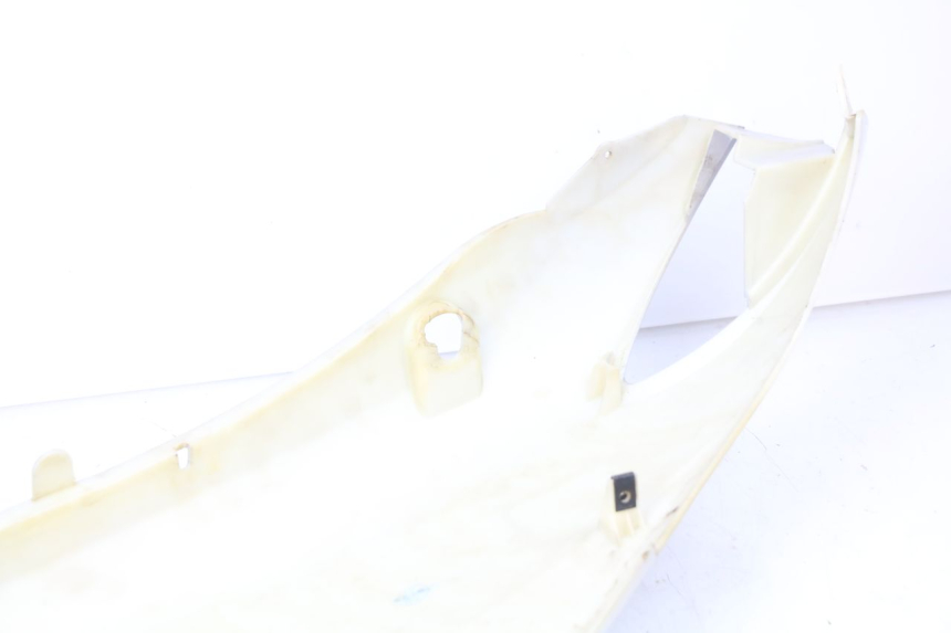 photo de FLANC ARRIERE DROIT PIAGGIO FLY 100 (2006 - 2010) - Points de fixation