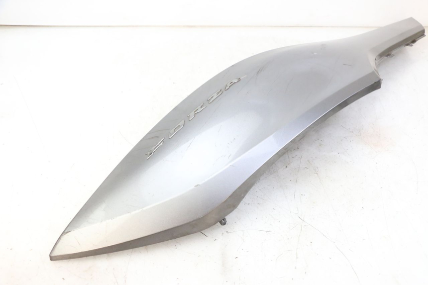photo de FLANC ARRIERE DROIT HONDA FORZA ABS 300 (2013 - 2017) - Zoom composants