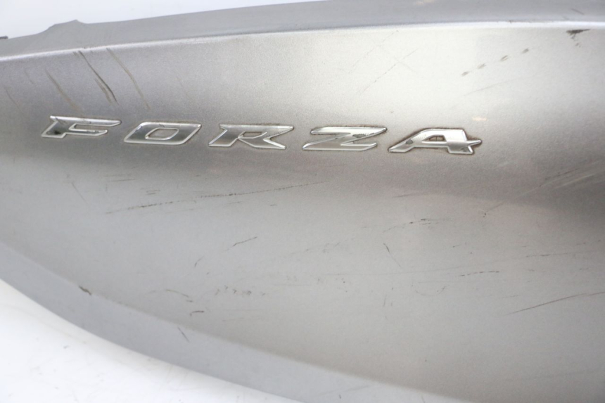 photo de FLANC ARRIERE DROIT HONDA FORZA ABS 300 (2013 - 2017) - Photo complémentaire