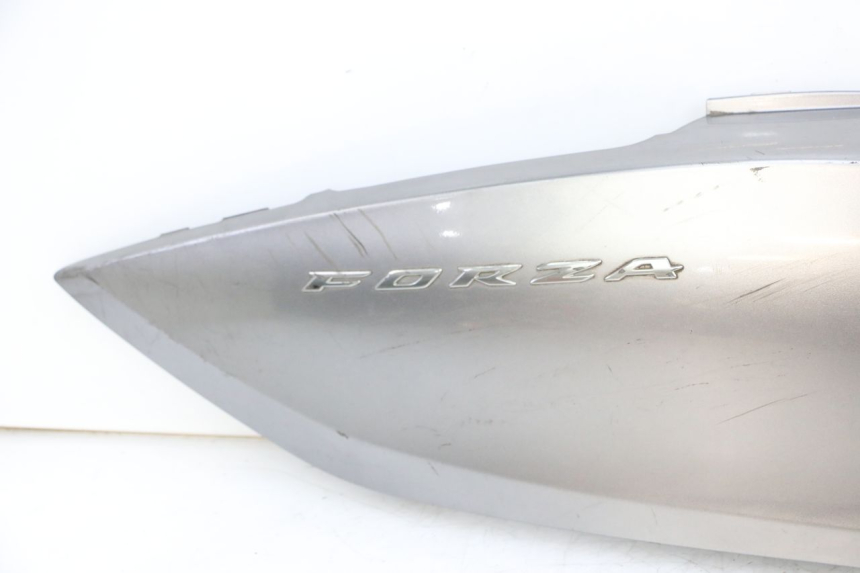 photo de FLANC ARRIERE DROIT HONDA FORZA ABS 300 (2013 - 2017) - Inspection visuelle