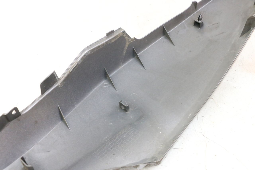 photo de FLANC ARRIERE DROIT HONDA FORZA ABS 300 (2013 - 2017) - Points de fixation