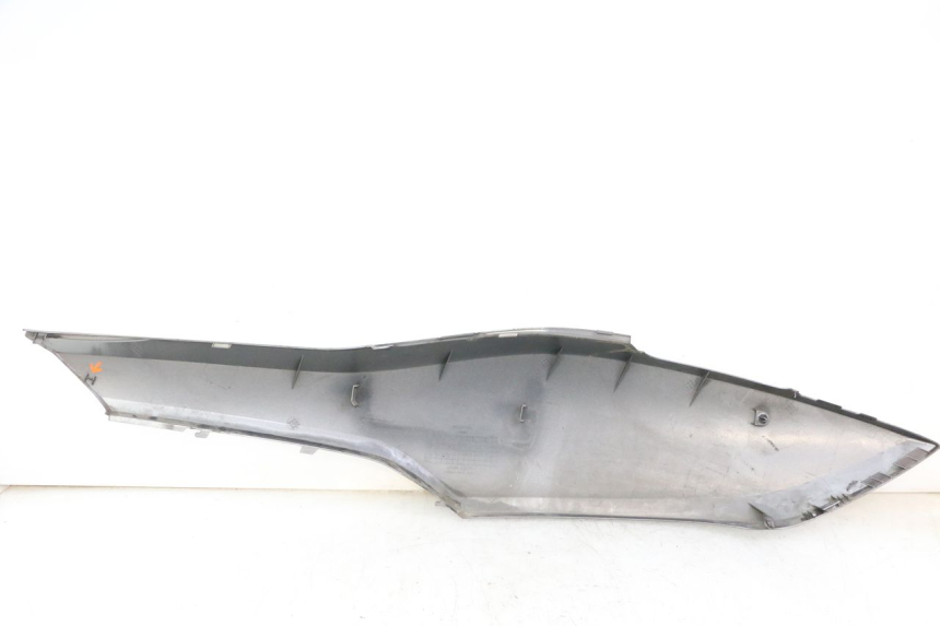 photo de FLANC ARRIERE DROIT HONDA FORZA ABS 300 (2013 - 2017) - Pièce contrôlée