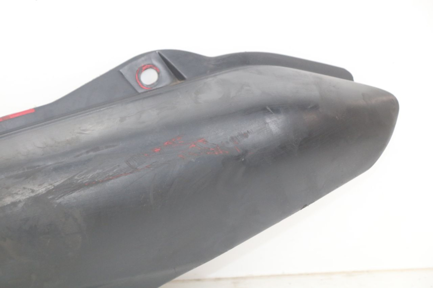 photo de FLANC ARRIERE DROIT YAMAHA FZS FAZER 600 (1998 - 2001) - État de surface