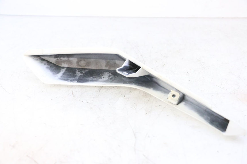 photo de FLANC ARRIERE DROIT BMW G310 R 310 (2016 - 2020) - Zoom état d’usage