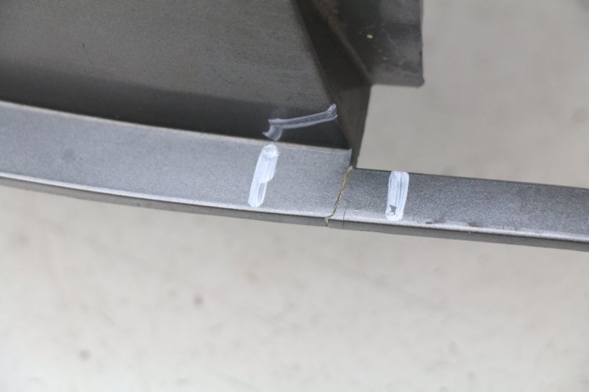 photo de FLANC ARRIERE DROIT PEUGEOT GEOPOLIS 400 (2007 - 2013) - Points de fixation