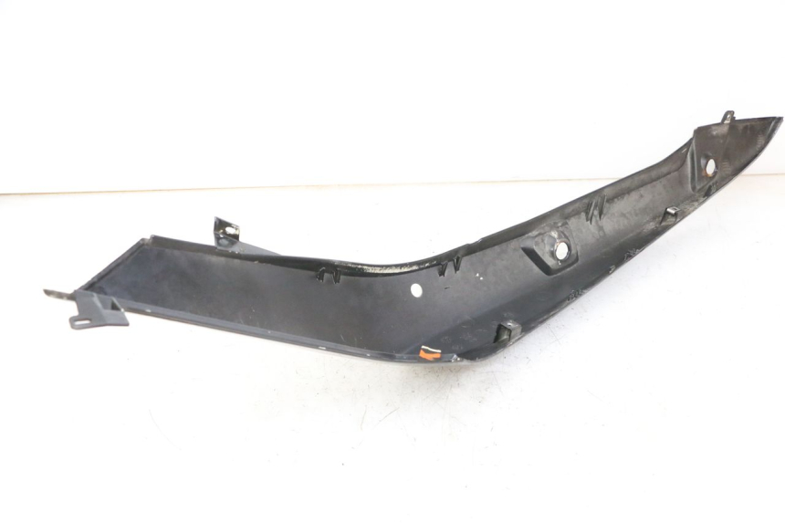 photo de FLANC ARRIERE DROIT GILERA NEXUS 300 (2008 - 2013) - Gros plan technique