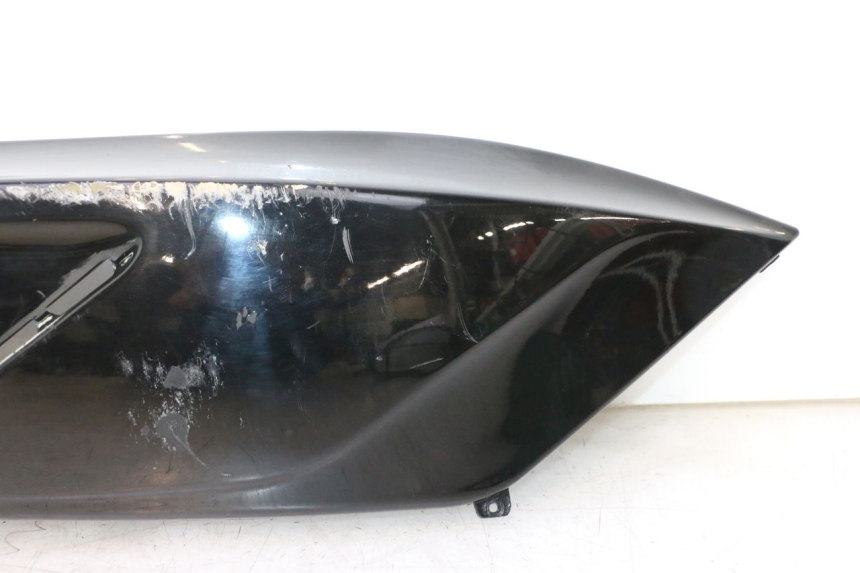 photo de FLANC ARRIERE DROIT GILERA GP 800 (2007 - 2013) - Détail de la pièce