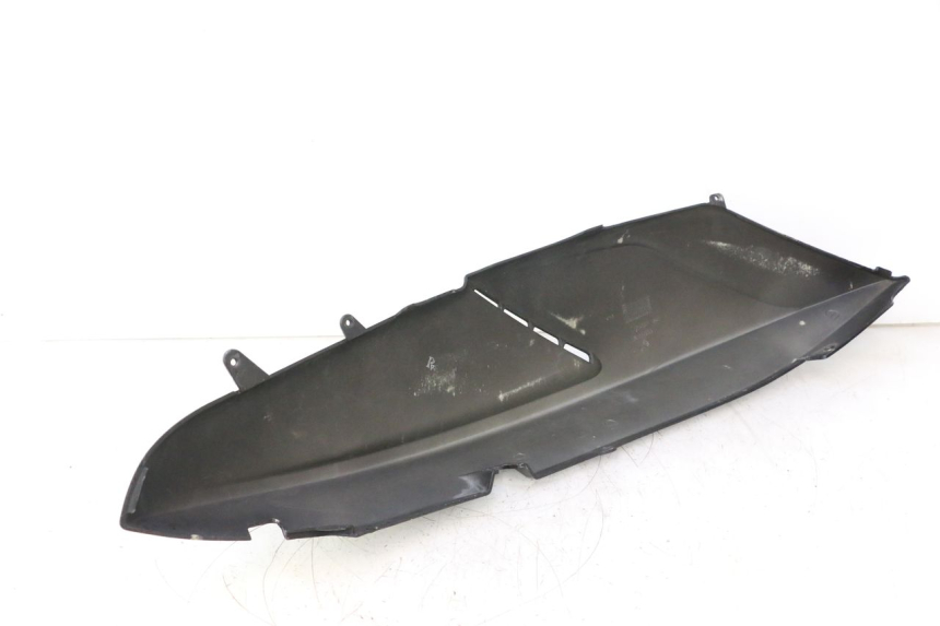photo de FLANC ARRIERE DROIT GILERA GP 800 (2007 - 2013) - Détails caractéristiques