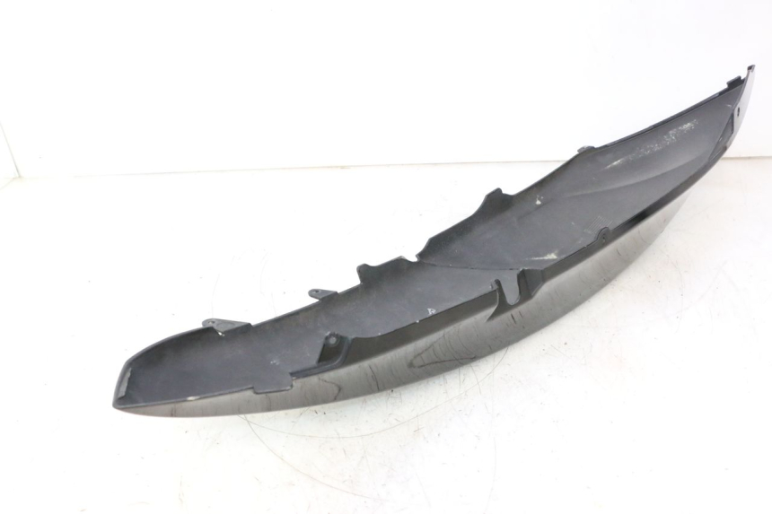 photo de FLANC ARRIERE DROIT GILERA GP 800 (2007 - 2013) - Zoom composants
