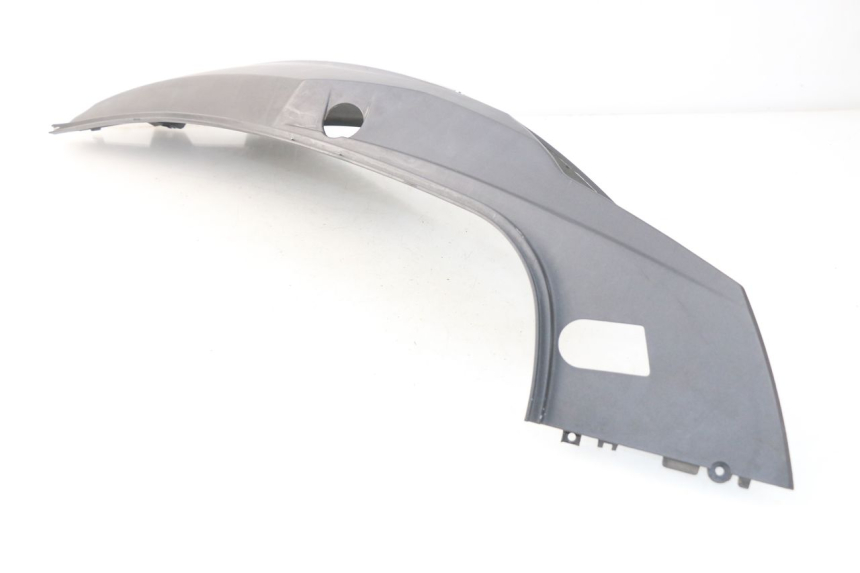 photo de FLANC ARRIERE DROIT SYM GTS EFI ABS 125 (2012 - 2016) - Vue d’ensemble