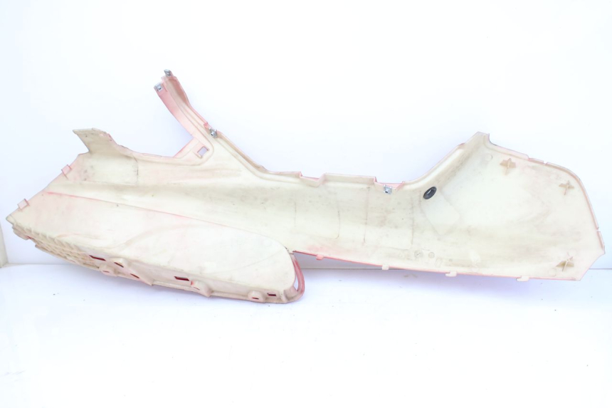 photo de FLANC ARRIERE DROIT PIAGGIO HEXAGON 2T 125 (1994 - 1998) - Gros plan technique