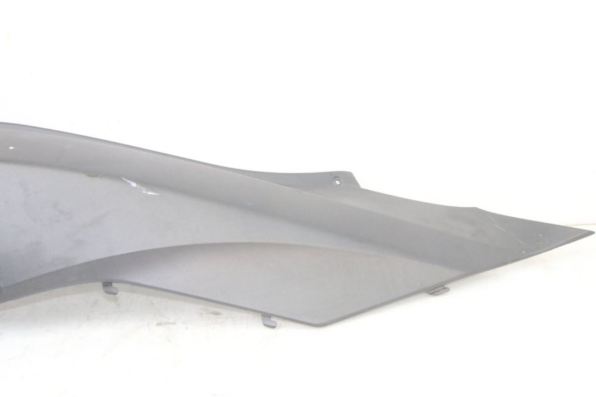 photo de FLANC ARRIERE DROIT HONDA PCX (JF57/JF64) 125 (2014 - 2018) - Zoom état d’usage