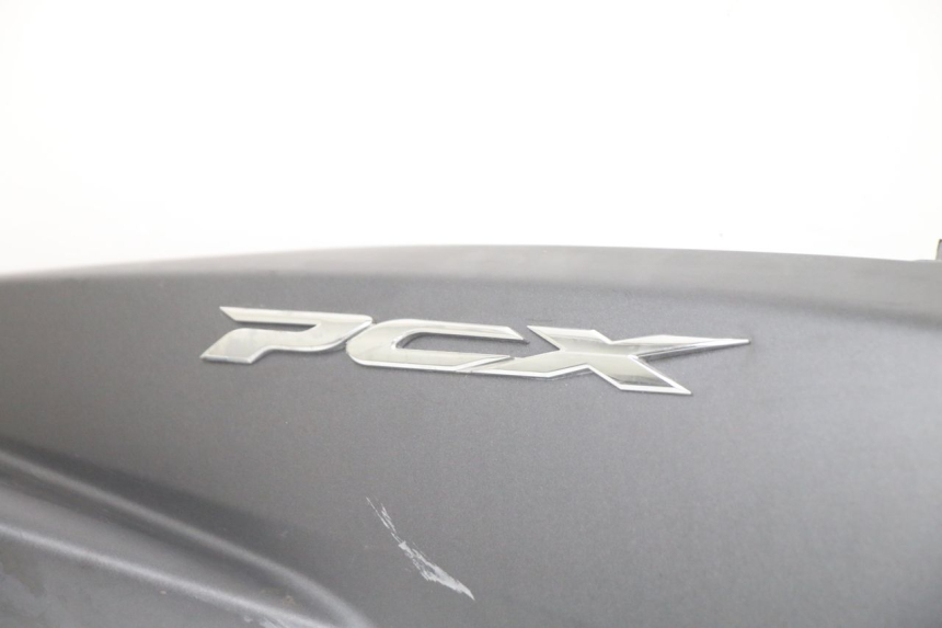 photo de FLANC ARRIERE DROIT HONDA PCX (JF57/JF64) 125 (2014 - 2018) - Autre angle de vue