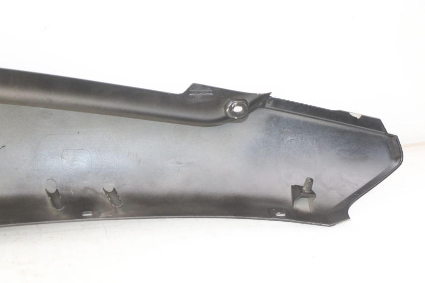 photo de FLANC ARRIERE DROIT YAMAHA HW XENTER 125 (2011 - 2017) - Points de fixation