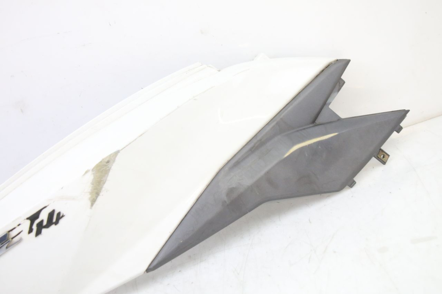 photo de FLANC ARRIERE DROIT SYM JET 14 4T 50 (2018 - 2022) - Gros plan technique