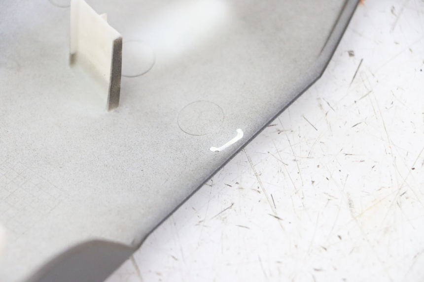 photo de FLANC ARRIERE DROIT KIDEN KD125-G 125 (2018 - 2022) - Zoom état d’usage