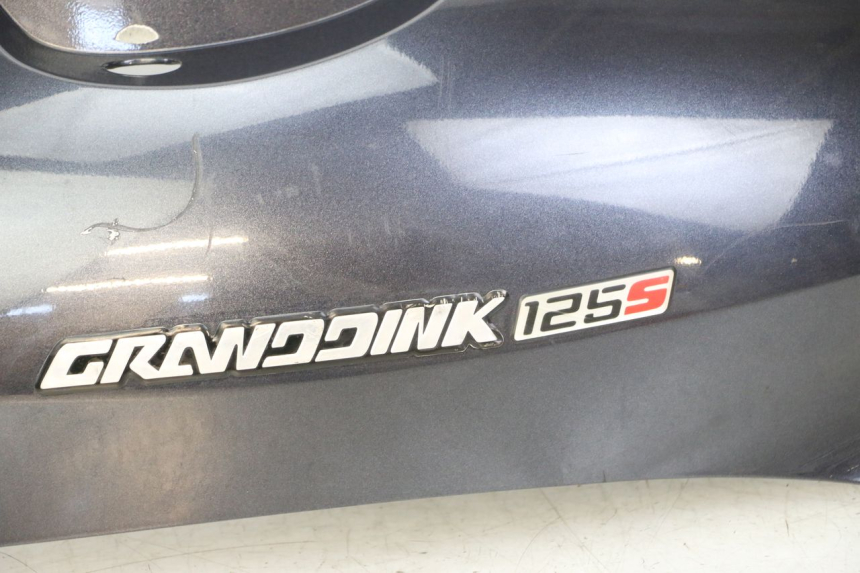photo de FLANC ARRIERE DROIT KYMCO GRAND DINK 125 (2008 - 2014) - Détails caractéristiques