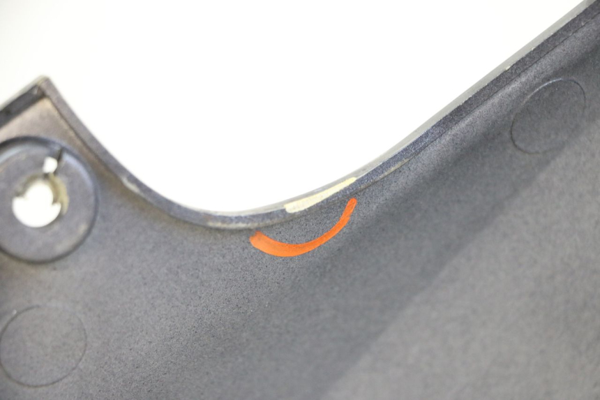 photo de FLANC ARRIERE DROIT KYMCO GRAND DINK 125 (2008 - 2014) - Zoom état d’usage