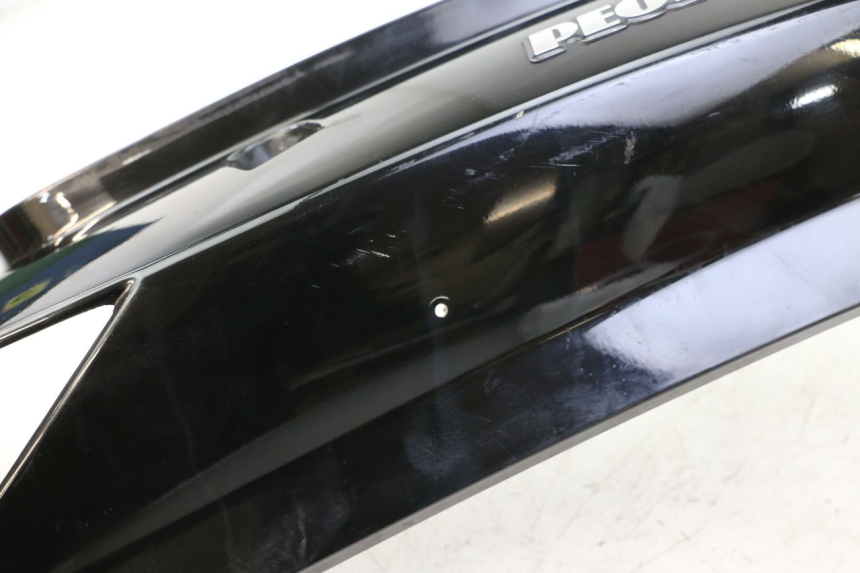 photo de FLANC ARRIERE DROIT KYMCO PEOPLE S 125 (2000 - 2008) - Détail de la pièce