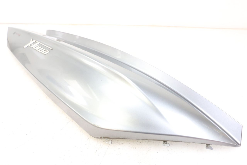 photo de FLANC ARRIERE DROIT KYMCO X-TOWN XTOWN 125 (2016 - 2021) - Marquages et références