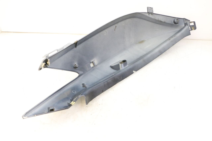 photo de FLANC ARRIERE DROIT KYMCO XCITING 500 (2007 - 2010) - Points de fixation