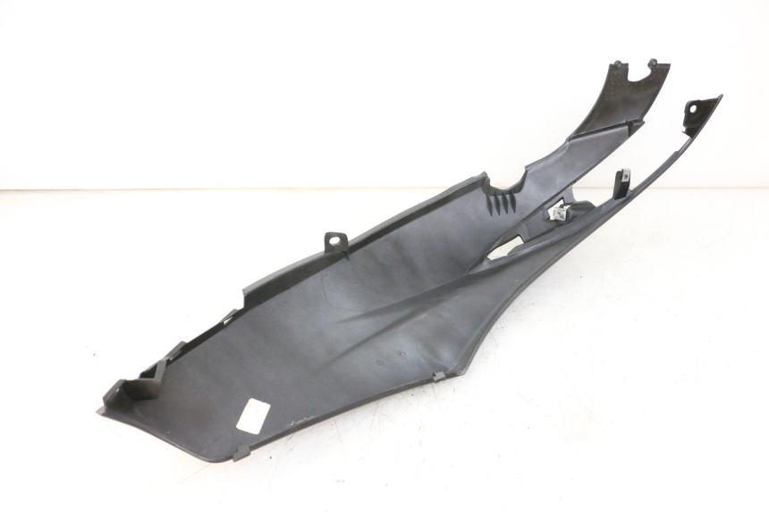 photo de FLANC ARRIERE DROIT PIAGGIO LIBERTY IGET 4T 50 (2021 - 2025) - Autre angle de vue