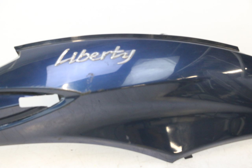 photo de FLANC ARRIERE DROIT PIAGGIO LIBERTY IGET 4T 50 (2015 - 2020) - Détails caractéristiques