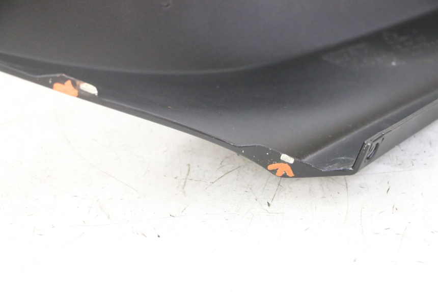 photo de FLANC ARRIERE DROIT PIAGGIO MP3 HPE 310 (2024 - 2025) - Gros plan technique