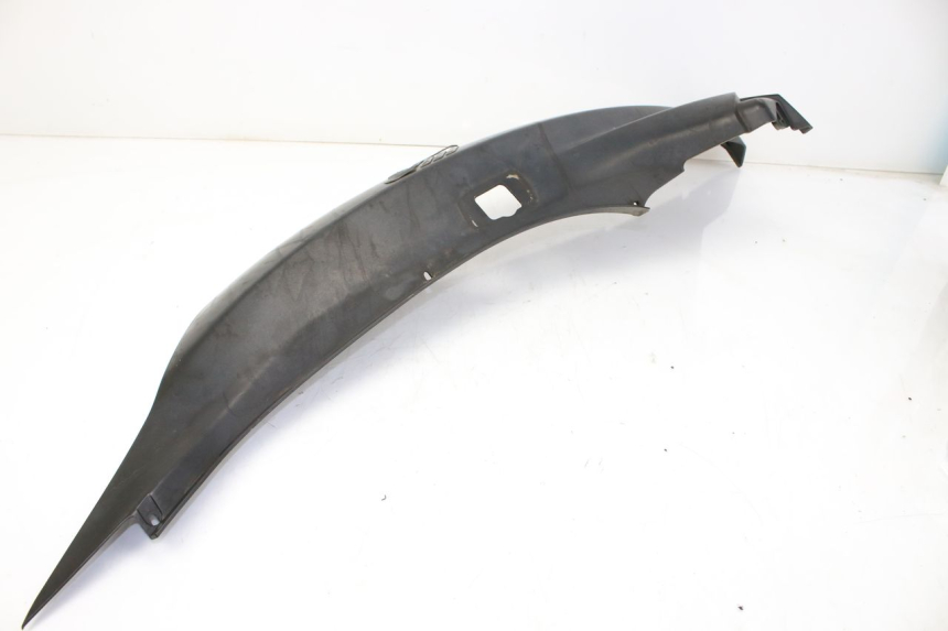 photo de FLANC ARRIERE DROIT PIAGGIO MP3 LT 300 (2010 - 2016) - Gros plan technique