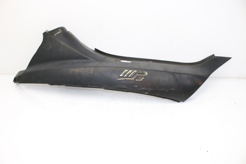 photo de FLANC ARRIERE DROIT PIAGGIO MP3 LT 300 (2010 - 2016) - Points de fixation