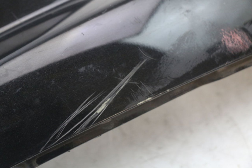 photo de FLANC ARRIERE DROIT PIAGGIO MP3 LT 400 (2007 - 2012) - Autre angle de vue