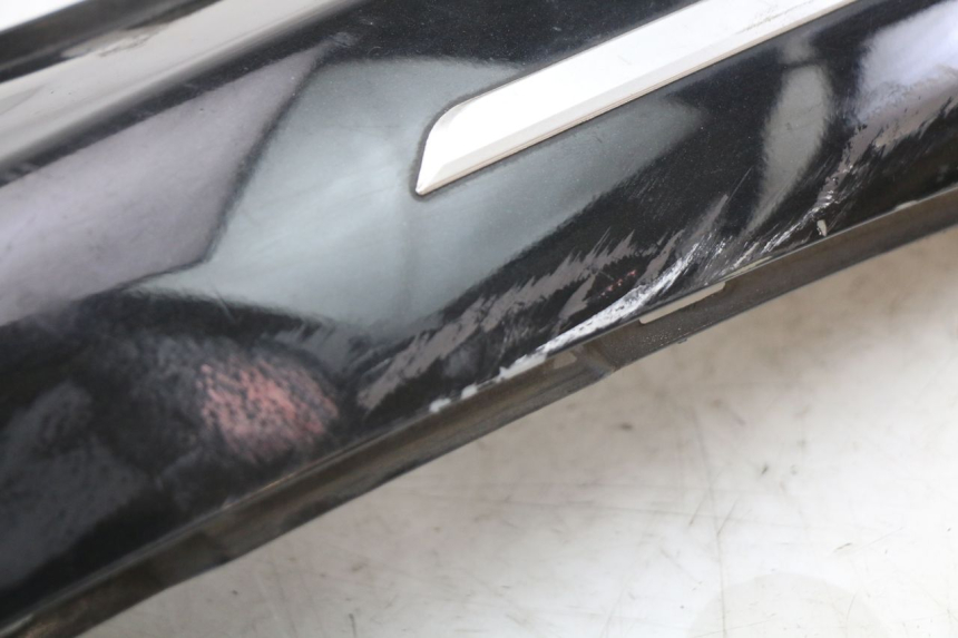 photo de FLANC ARRIERE DROIT PIAGGIO MP3 LT 400 (2007 - 2012) - Gros plan technique