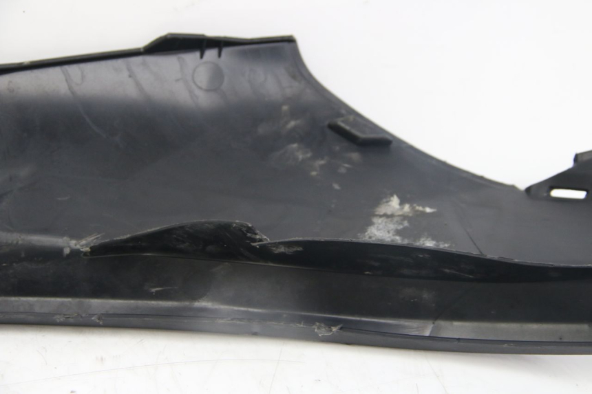 photo de FLANC ARRIERE DROIT PIAGGIO MP3 125 (2006 - 2014) - État de surface