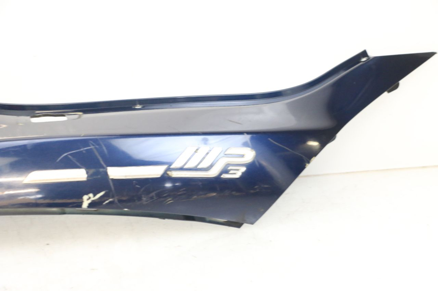 photo de FLANC ARRIERE DROIT PIAGGIO MP3 125 (2006 - 2014) - Gros plan technique