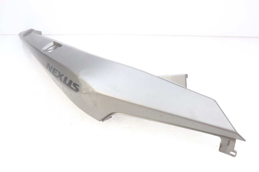 photo de FLANC ARRIERE DROIT GILERA NEXUS 125 (2009 - 2013) - Points de fixation