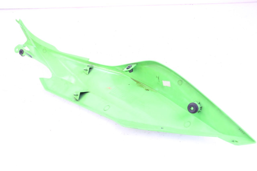 photo de FLANC ARRIERE DROIT KAWASAKI NINJA 400 (2018 - 2023) - Zoom état d’usage