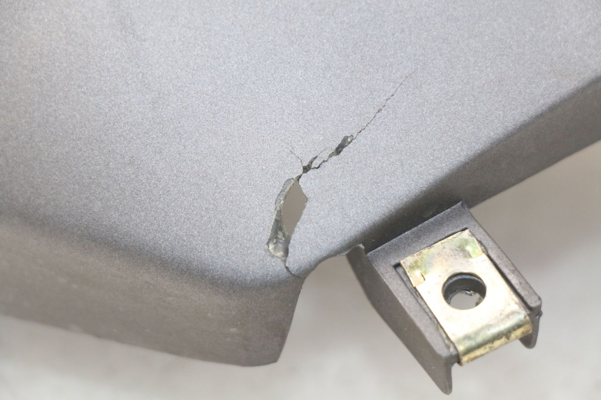 photo de FLANC ARRIERE DROIT SYM ORBIT 2 4T 50 (2008 - 2017) - Gros plan technique